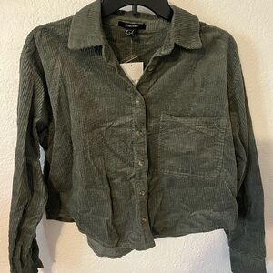 Brand new green cropped top